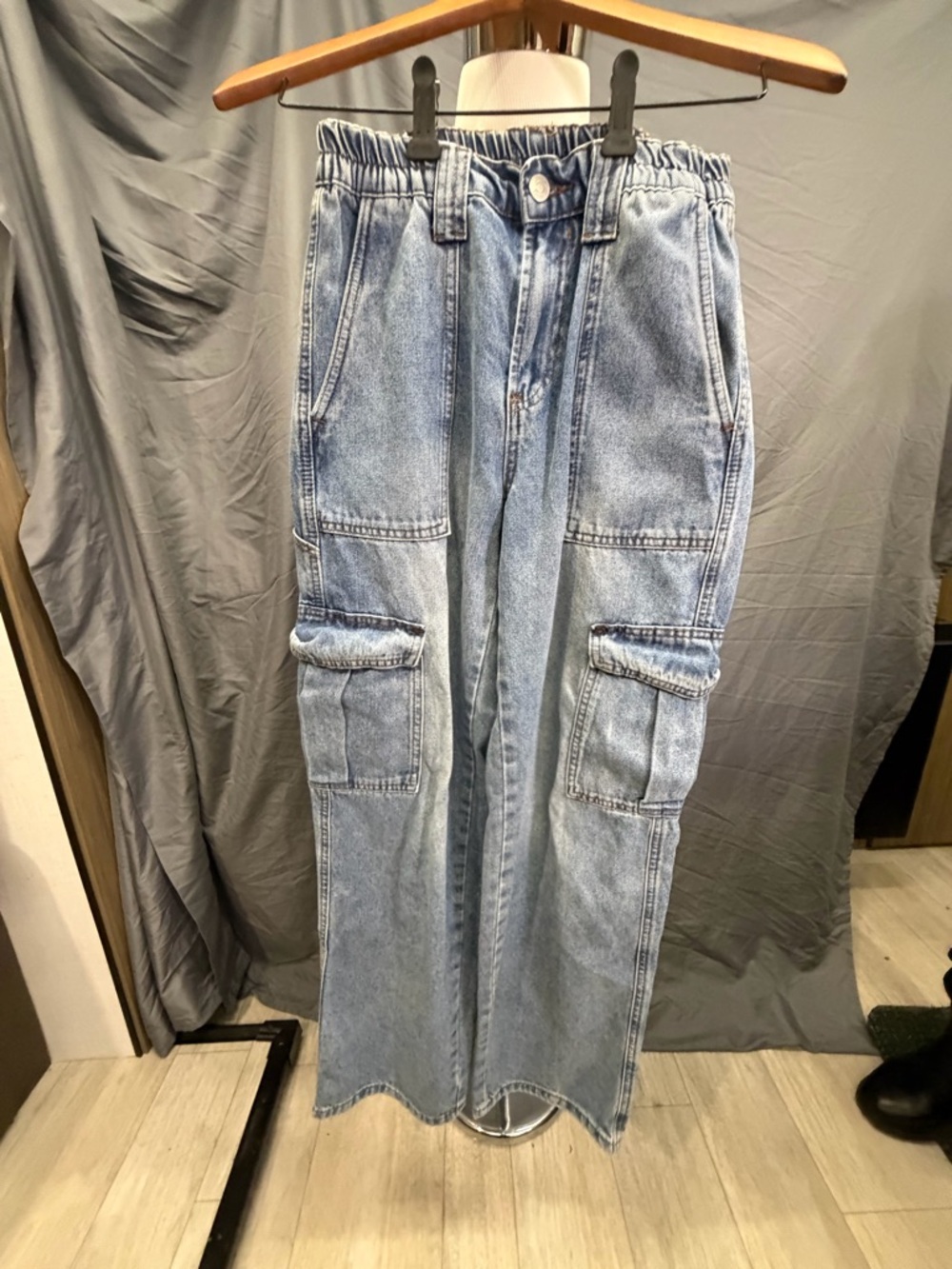Simple Society Light Blue Cargo Denim Jeans with Elastic Waist size 1